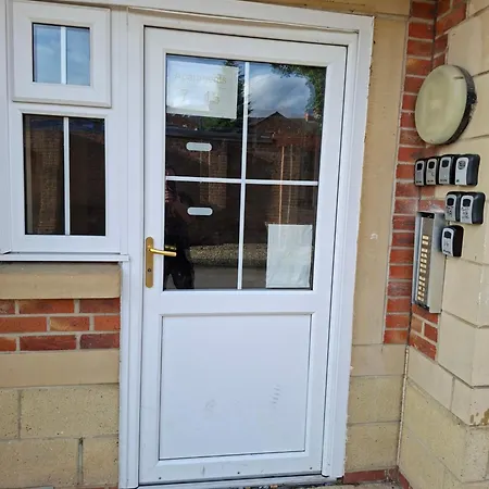 With Bathroom بيت ضيافة مدليسبره