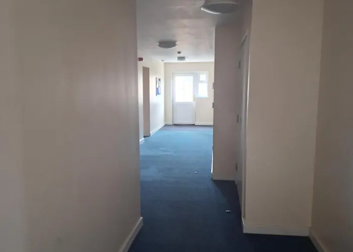 With Bathroom 招待所